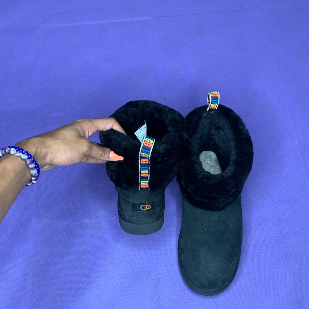 All black ugg boots